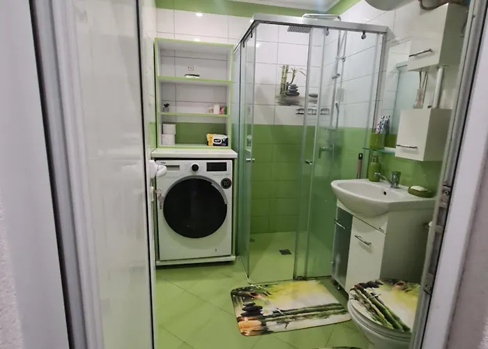 Cosmopolitan 公寓 *